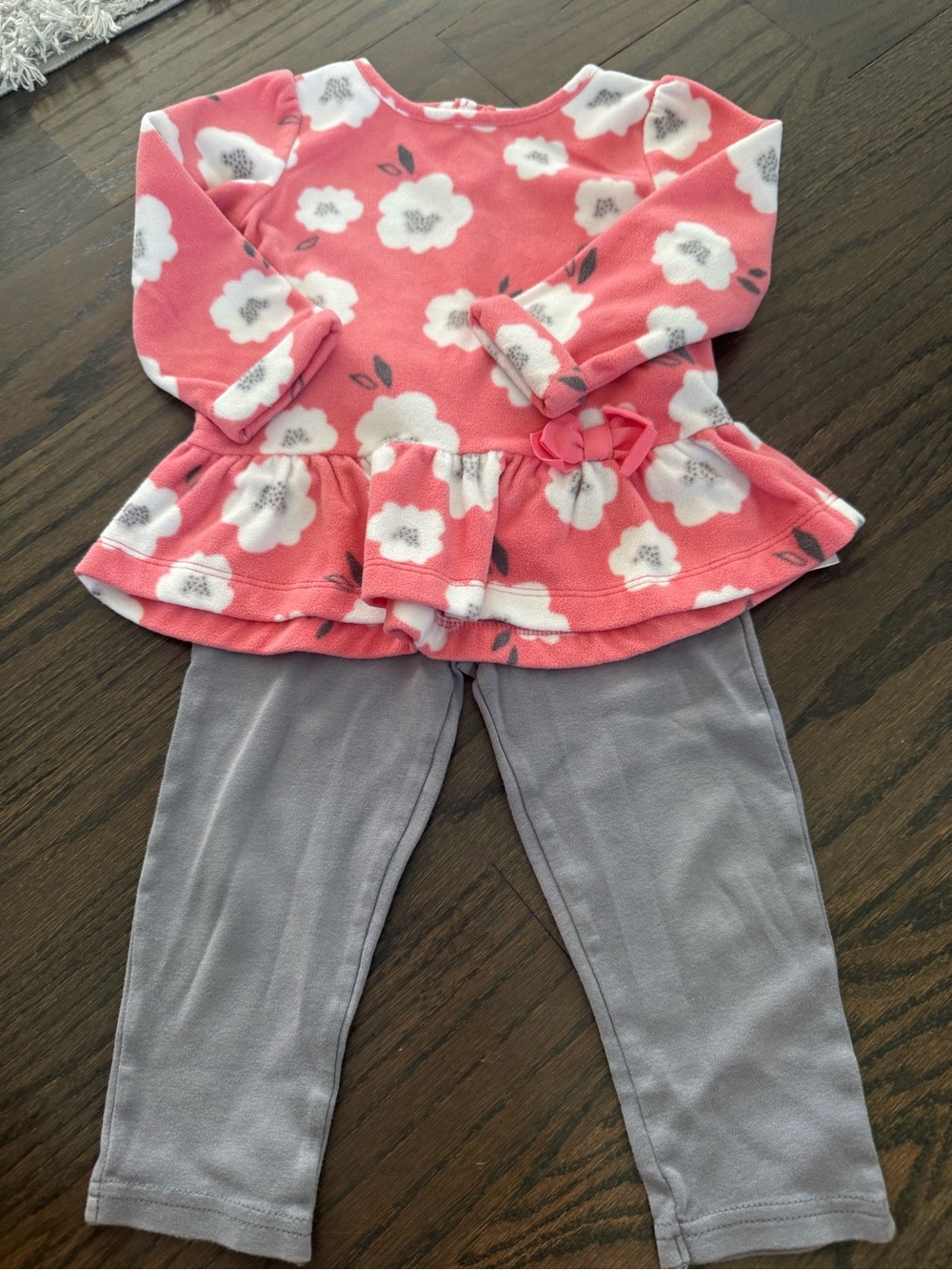 18 Month Carter’s Outfit - Picture 8 of 9